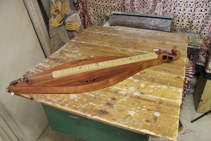 Dulcimer – Detail